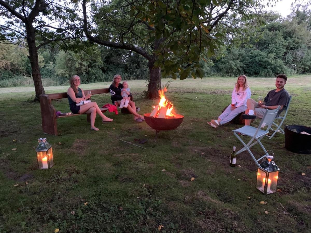 Truly Kentish Holiday Lets Teynham Bagian luar foto